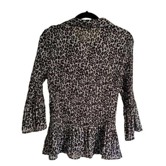 Fashion Bug Animal Print Top with Bell Sleeves Medium - Picture 6 of 9